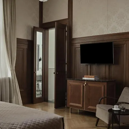 Hotel Capital-3
